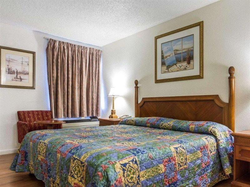 Rodeway Inn Vallejo Eksteriør billede